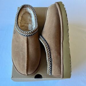 Ugg Tasman Chestnut sz 10 Shoes - worn once